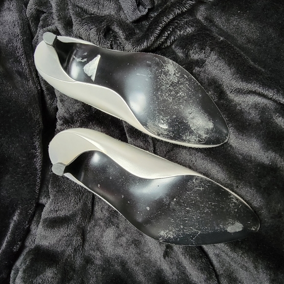 DYEABLES by EMERALD CITY ♡ Gorgeous Vintage CHERISH WHITE SATIN Heels 5 - Picture 14 of 16